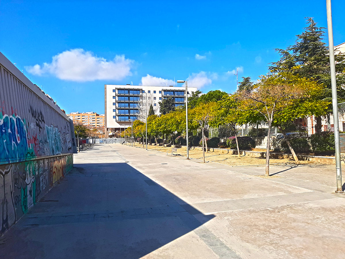 Parking Badalona plaza parque